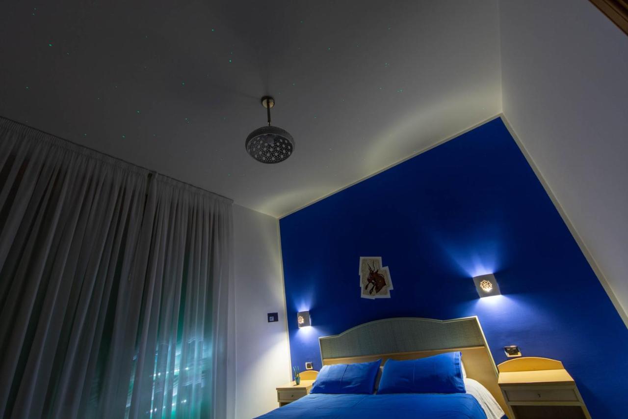 マイオーリ La Casa Delle Stelle Bed & Breakfast エクステリア 写真